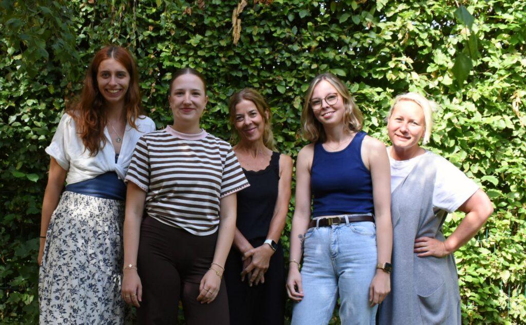 Erzieherinnen Kindergruppe Purzelbaum Gruppenfoto